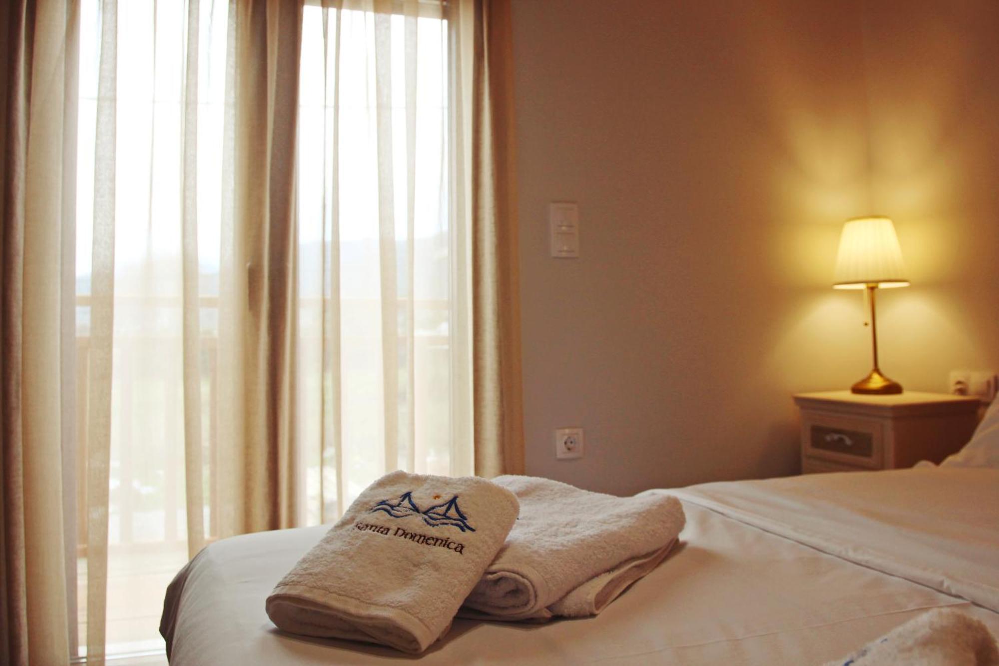 Santa Domenica Nafpaktos - Rooms And Apartments By The Sea Exterior photo