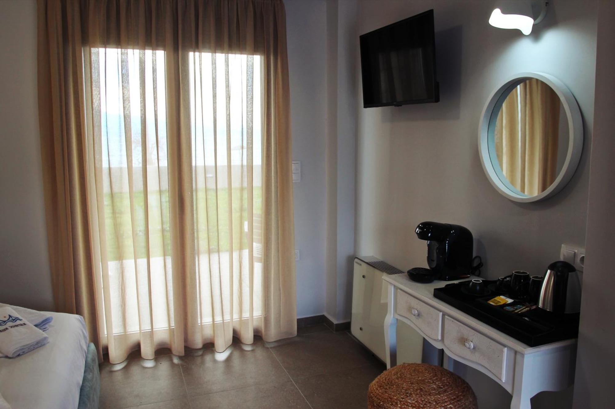 Santa Domenica Nafpaktos - Rooms And Apartments By The Sea Exterior photo