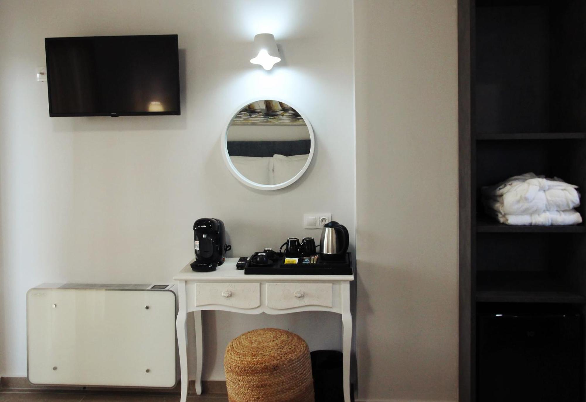 Santa Domenica Nafpaktos - Rooms And Apartments By The Sea Exterior photo